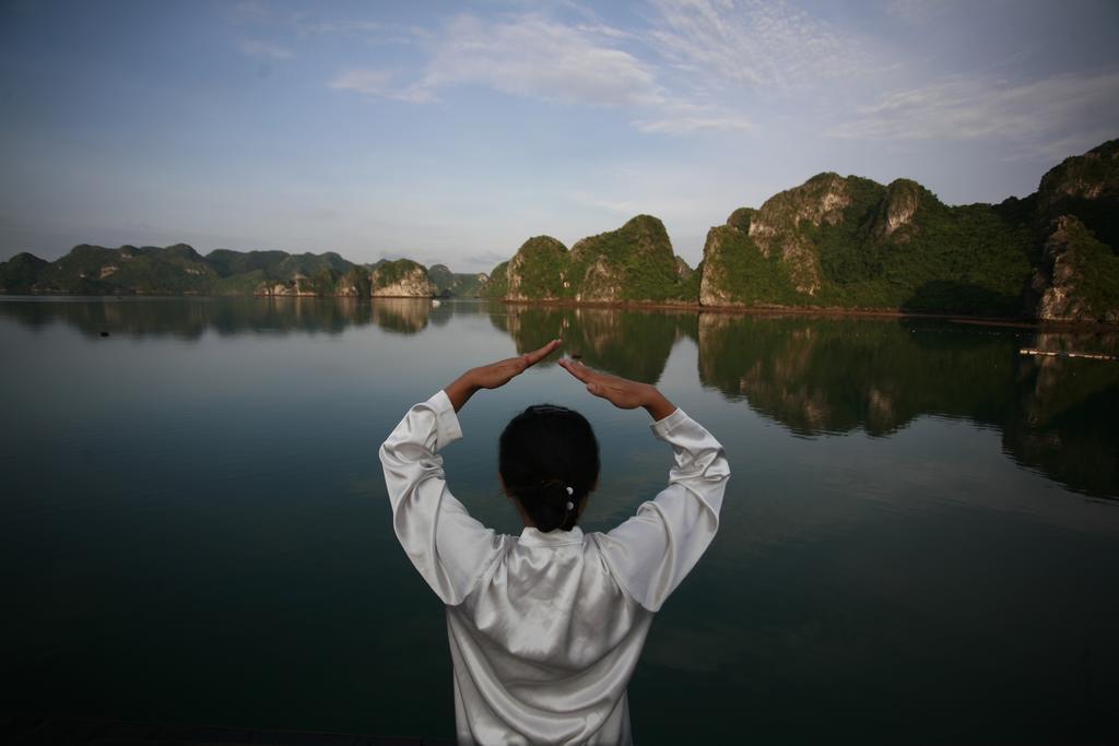 La Vela Premium Cruise - Managed By Paradise Cruises Ha Long Bagian luar foto