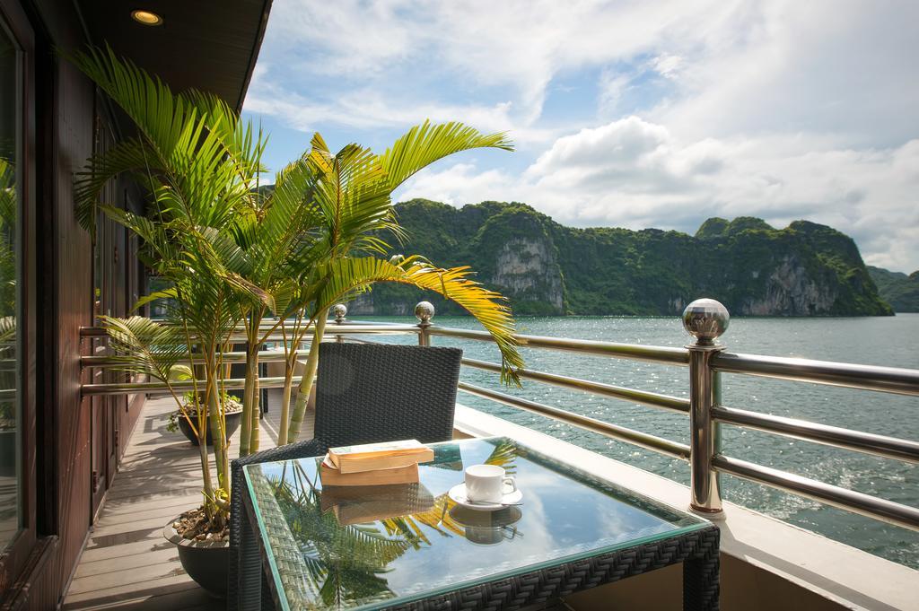 La Vela Premium Cruise - Managed By Paradise Cruises Ha Long Bagian luar foto