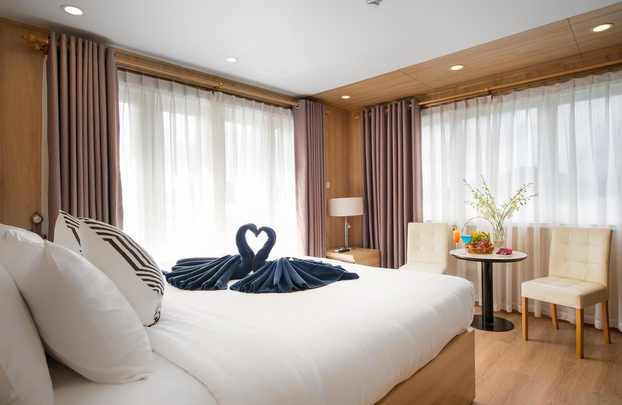La Vela Premium Cruise - Managed By Paradise Cruises Ha Long Bagian luar foto