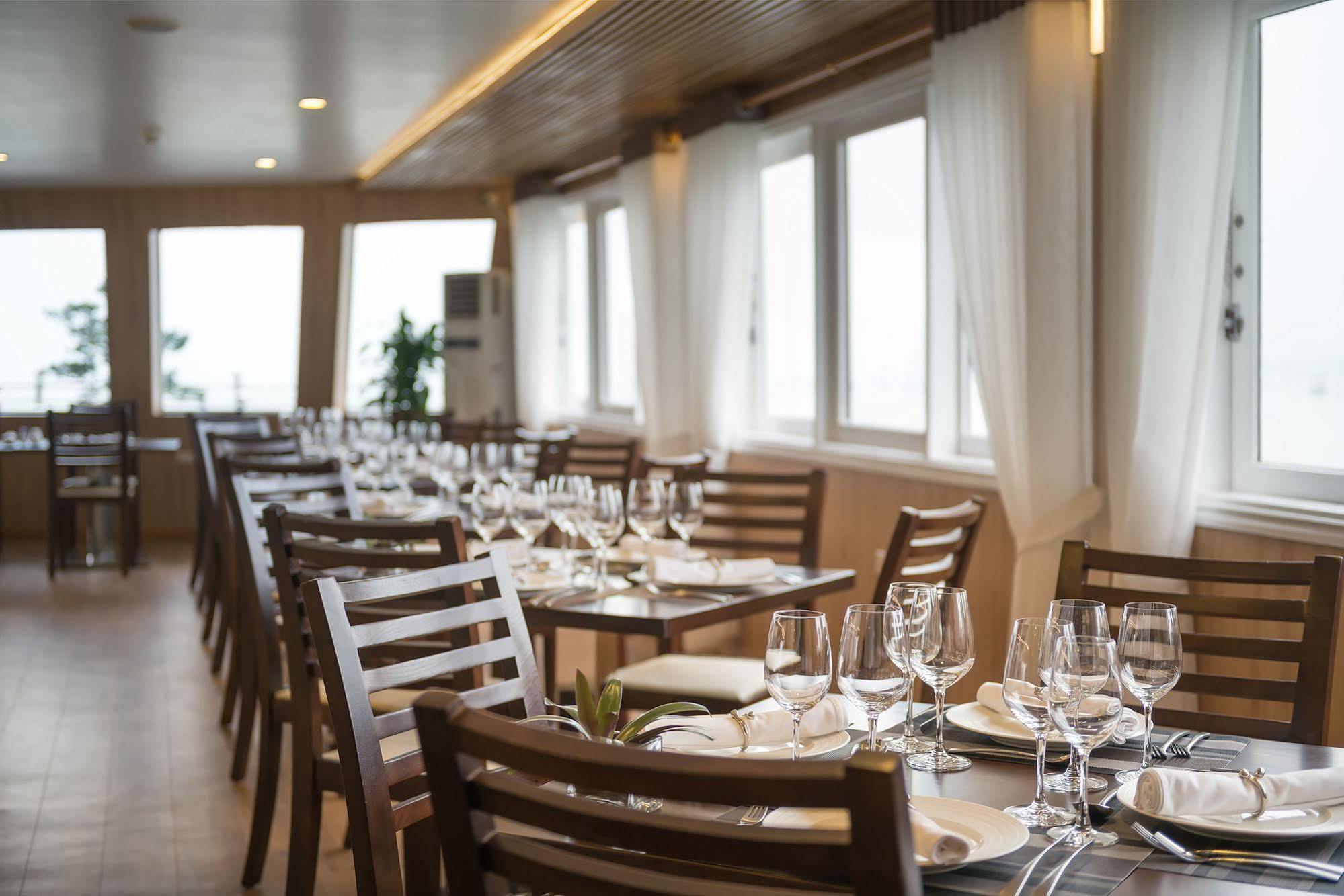 La Vela Premium Cruise - Managed By Paradise Cruises Ha Long Bagian luar foto