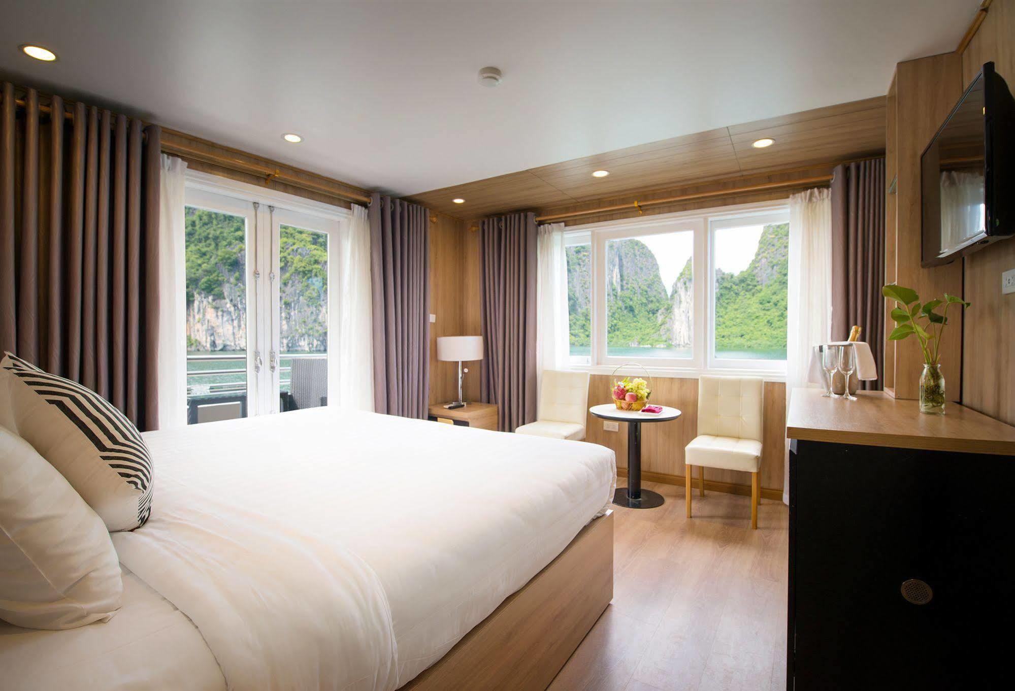 La Vela Premium Cruise - Managed By Paradise Cruises Ha Long Bagian luar foto