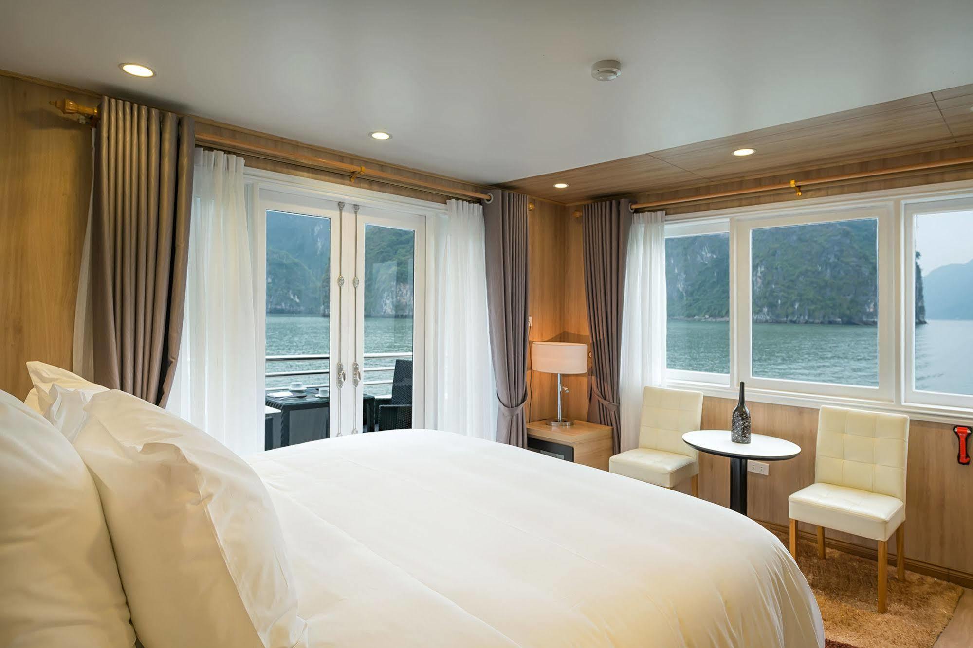 La Vela Premium Cruise - Managed By Paradise Cruises Ha Long Bagian luar foto